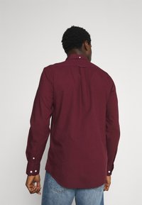 Farah BREWER SLIM FIT OXFORD SHIRT - Overhemd - bordeaux
