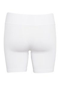 Vita tygbyxor med en slät textur, med en medelhög midje och fållade kanter, designade för komfort och flexibilitet.