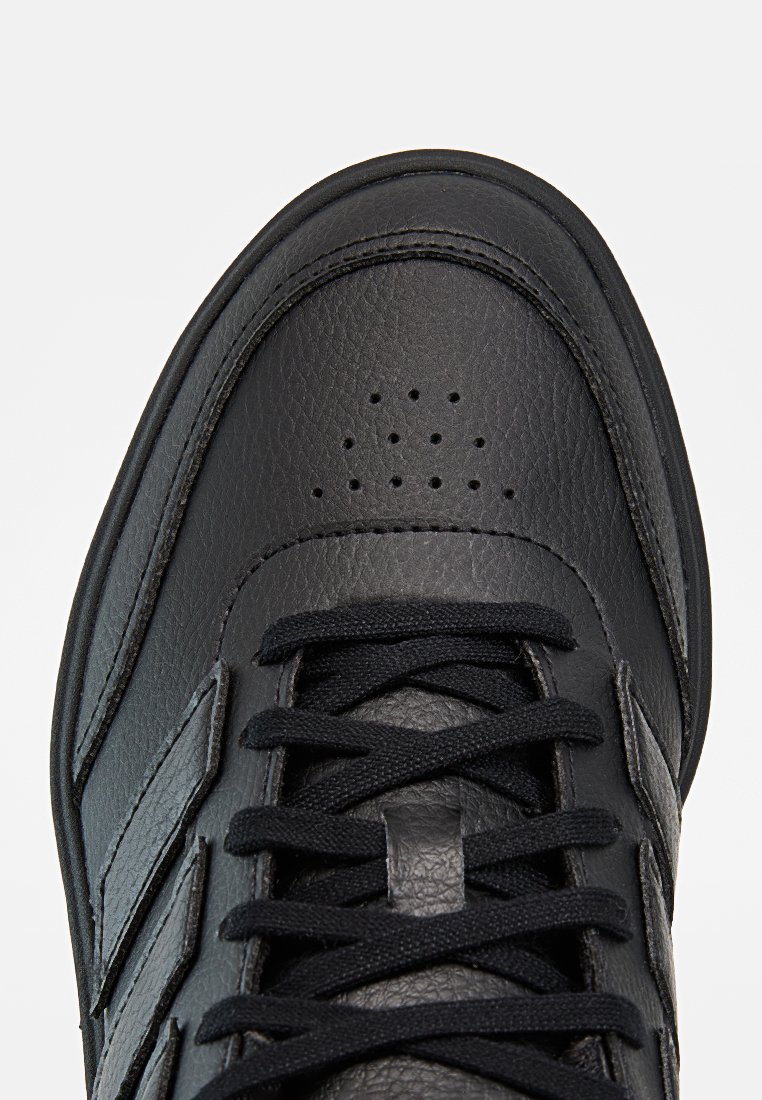 COURTBLOCK