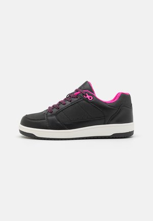 Skate shoes - black