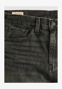 Sélectionné, basalt rock selvedge