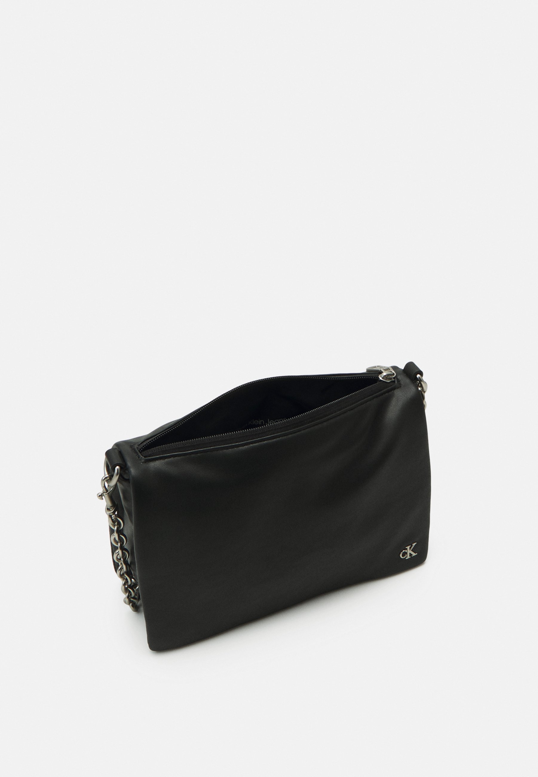 Calvin Klein Jeans MICRO MONO CHAIN CAMERA POUCH - Cross