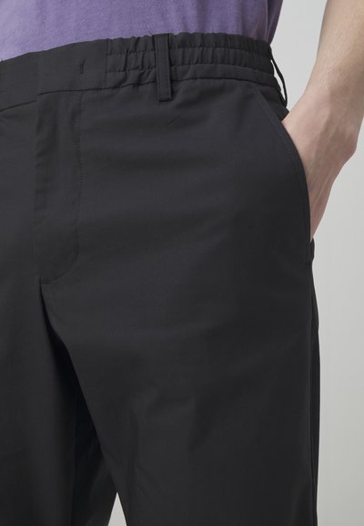 NN.07 BILLIE - Nohavice - black