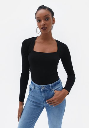 OXXO ECKIGEM AUSSCHNITT - Camiseta de manga larga - black