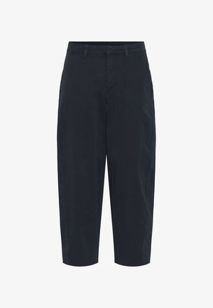 Tengerészkék, magasított derekú, rövidített nadrágok övbújtatókkal, oldalzsebekkel és elülső cipzárral.