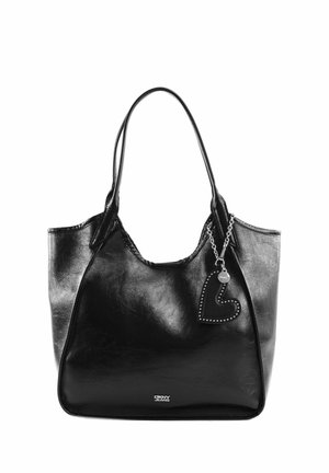 Sac cabas en cuir noir avec doubles poignées, un porte-clés en forme de cœur et un petit logo argenté DKNY Jeans en bas au centre.