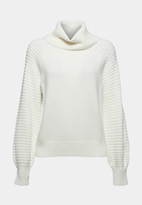 Pull en maille blanc avec un motif texturé sur les manches, corps uni, poignets et bas côtelés, et un large col roulé plié.