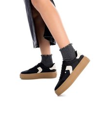 XTI CON PLATAFORMA - Zapatillas - black