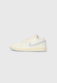 AIR JORDAN 1 LOW - Trainers - sail/ghost/coconut milk
