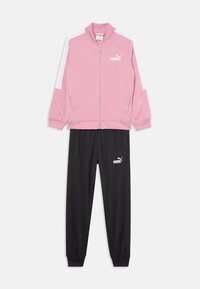 Ej vald, poised pink