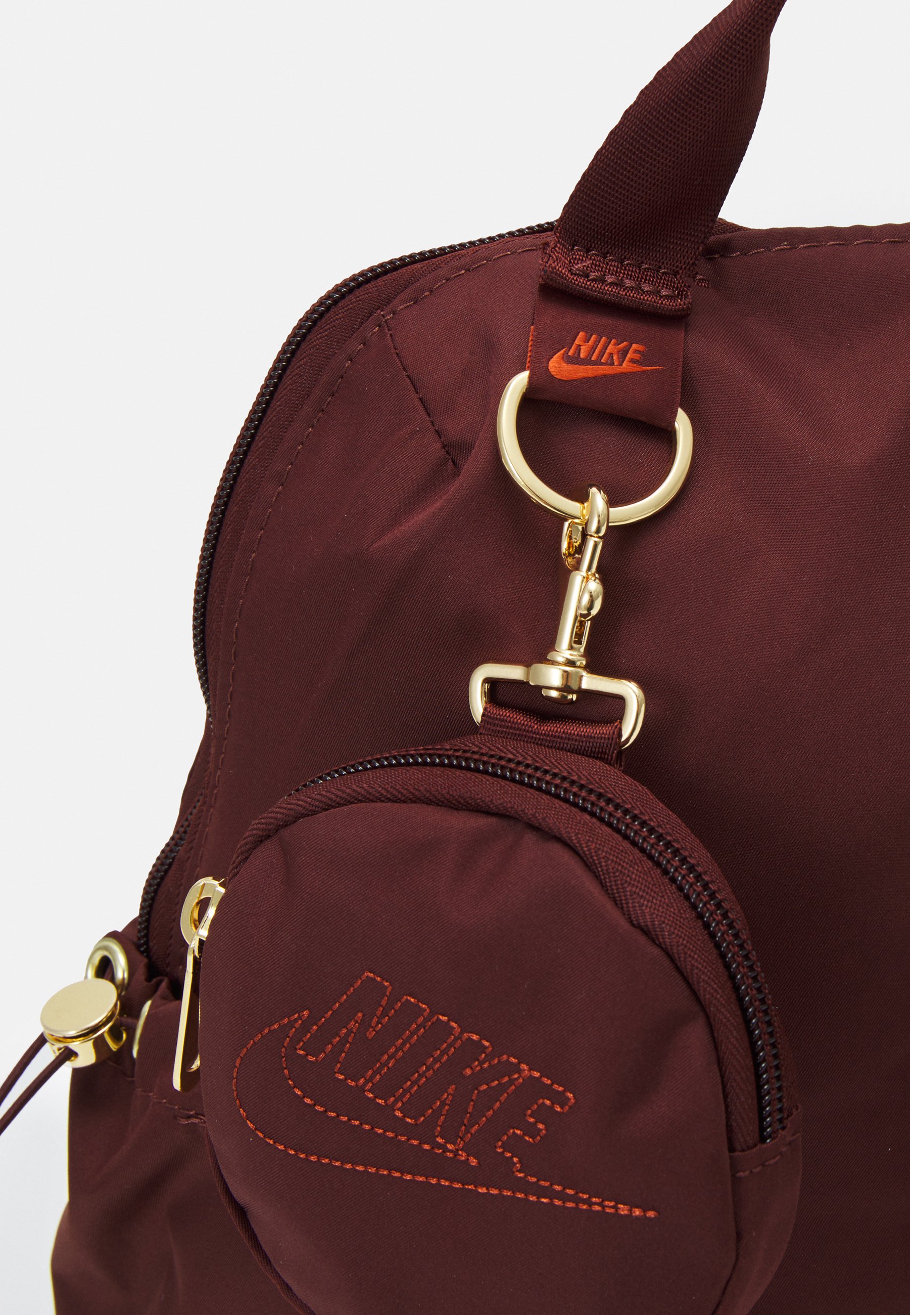 Nike Sportswear FUTURA LUXE MINI SET UNISEX - Mochila - bronze  eclipse/burnt sunrise/rojo - Zalando.es