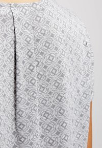 Betty & Co Triko s potiskem - grey