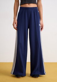 adidas Originals PANT - Spodnji deli trenirk - night indigo