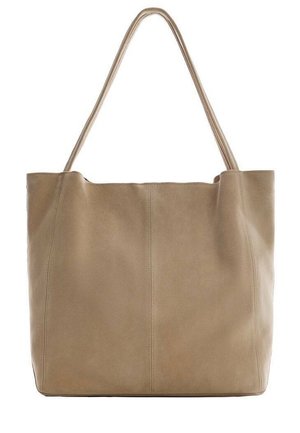 Beige lederen boodschappentas met twee lange handvatten, een gladde textuur en verticale naaddetails aan de voorkant. Ruim en ongestructureerd ontwerp.