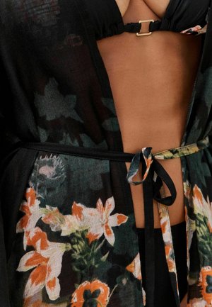 B by Ted Baker, Doplňky na pláž - black koi floral