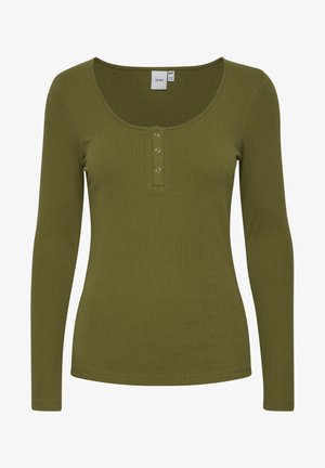 Långärmad, olivgrön ribbad topp med rundad halsringning och tre knappslå. Mjuk textur, smal passform och fållade ärmslut.