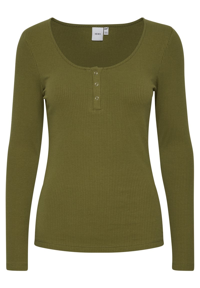 Top a maniche lunghe di colore verde oliva con scollatura a barca e una chiusura a tre bottoni. Tessuto morbido, vestibilità slim e polsini orlati.