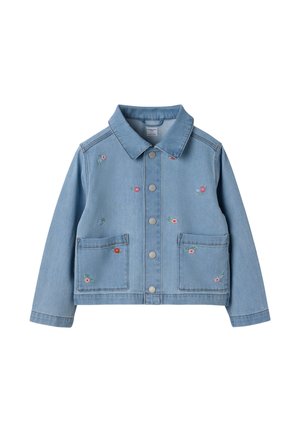 Lyseblå denimjakke med broderede blomsterdesigns, trykknapper, to forlommer og en krave.
