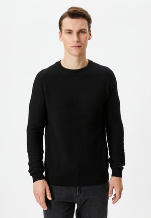 - Sweter