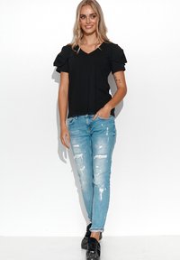 Makadamia T-SHIRT BASIC - T-shirt z nadrukiem