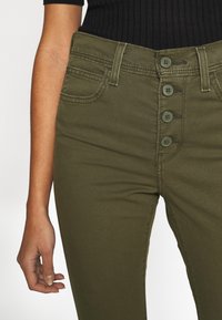 Levi's® Tygbyxor - khaki