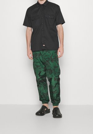 Lacoste, Pantalon de survêtement - green