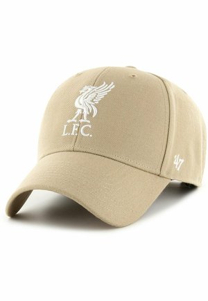 Casquette de baseball beige avec logo Liverbird brodé en blanc et texte "L.F.C." à l'avant, et "47" blanc sur le côté.