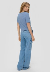 s.Oliver MIT LOGOPRINT - T-shirt basic - blassblau