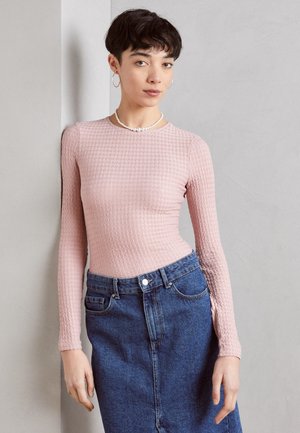 Pikkade varrukatega topp - light pink