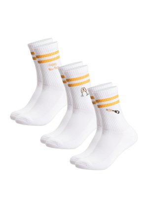 Drei Paar weiße Knöchelsocken mit orangefarbenen Streifen; Designs beinhalten "Frohes neues Jahr", anstoßende Champagnergläser und eine prickelnde Champagnerflasche.