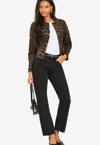 Lipsy REGULAR FIT ANIMAL PRINTED COLLARLESS  - Bleiseri - brown