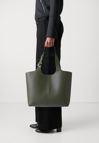 Coccinelle C-EASY SET - Håndtasker - alga