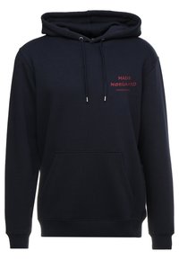 Felpa blu navy in cotone, con tasca frontale a marsupio, cappuccio con cordino e logo "MADS NØRGAARD COPENHAGEN" in borgogna.