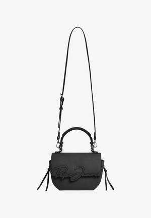 Mustast nahast õlakott, millel on pealmine käepide, reguleeritav pikk rihm ja esiküljel kõrgendatud kuldsetähega logo.