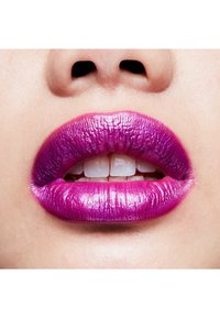 MAC AMPLIFIED CRÈME LIPSTICK - Lipstick - violetta
