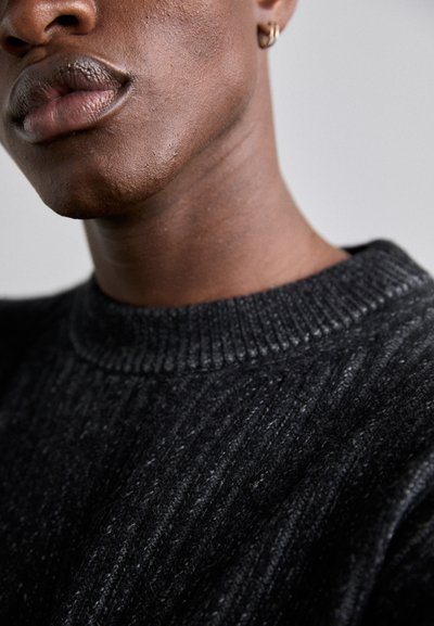 J.LINDEBERG TWAIN CREW - Striktrøje - black