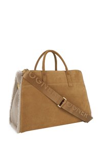 Borsa a spalla in suede marrone con un lato testurizzato color crema, manici superiori e una tracolla con marchio impresso. Include dettagli in metallo color oro.