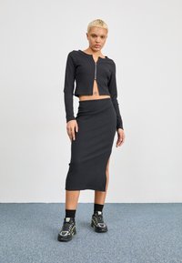 Nike Sportswear SKIRT - Saia lápis - black