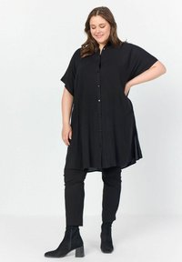 Wasabi Concept WA-SIA 5 - Blúzka so zapínaním na gombíky - black