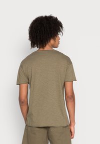 Nudie Jeans ROGER - T-shirt básica - faded green