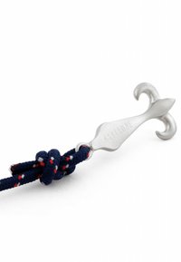 Akitsune Käevõru - silver navyblue white red