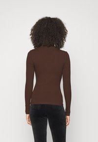 Pieces PCKITTE ROLLNECK - Topper langermet - chicory coffee