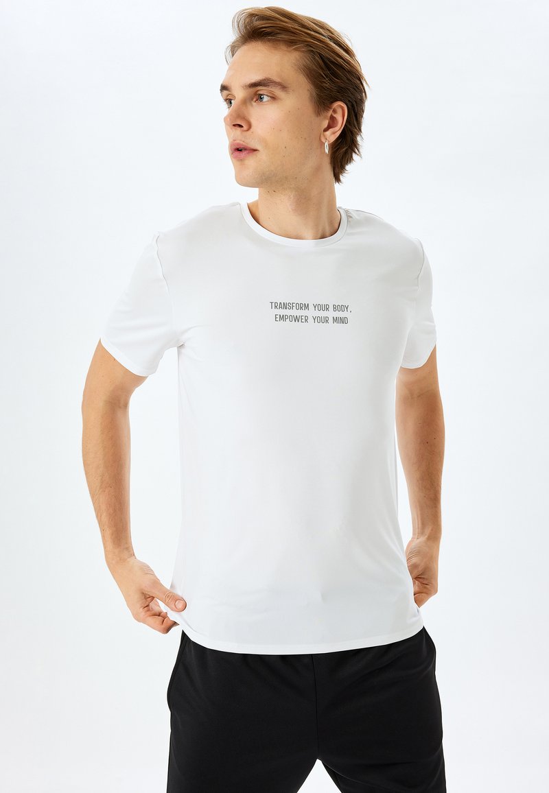 Koton Camiseta De Manga Corta Para Hombre Con Eslogan Impreso, Amarillo (151), S