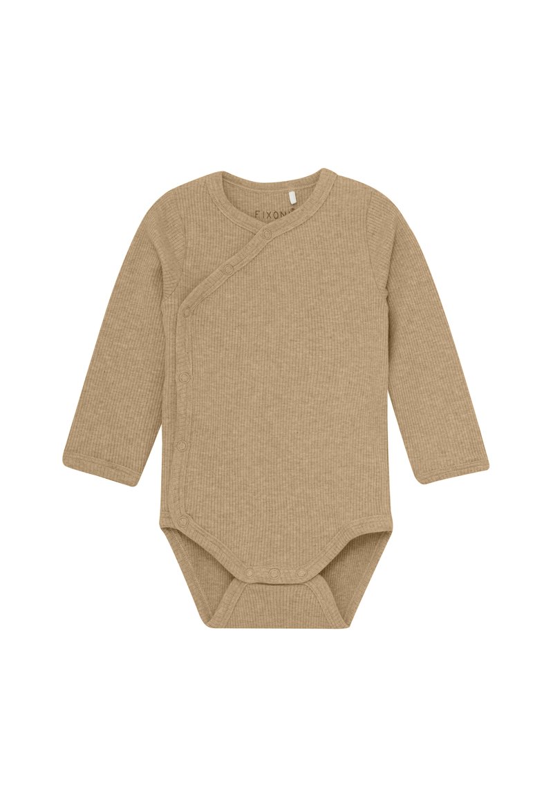 Body à manches longues en tissu côtelé beige doux, avec des boutons-pression sur le devant et à la base pour un habillage facile et des changements de couche.
