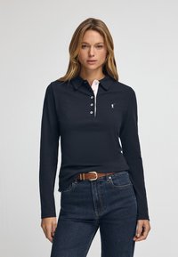 Seleccionado, navy