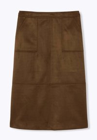 Jupe marron, longueur genou en tissu doux, dotée de deux poches avant et de coutures verticales sur les panneaux pour un design structuré.