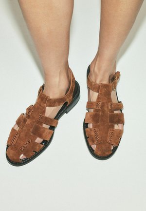 Next, REGULAR FIT - FOREVER COMFORT® FISHERMAN SANDALS - Trekkingsandaler - tan brown