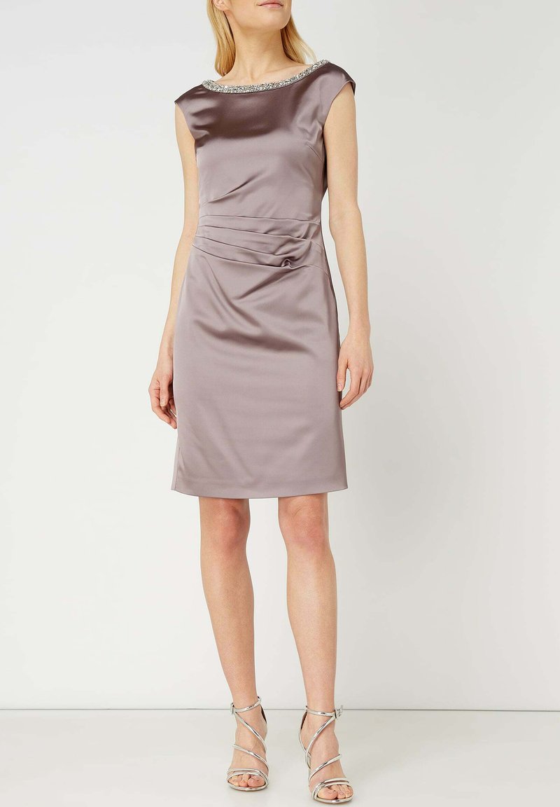Christian Berg Mit Ziersteinen Cocktailkleid Festliches Kleid Mauve Meliert Lila Zalando De 