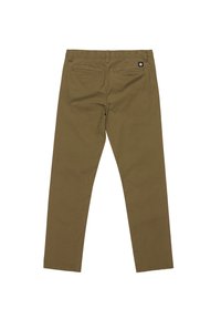 Chinos en coton marron avec un design à jambe droite, dotés de poches arrière et d'un petit logo de la marque sur la ceinture. Tissu lisse et résistant.