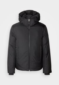 Veste d'hiver matelassée noire avec col haut, fermeture éclair intégrale devant, capuche attachée, poches latérales et poignets côtelés aux manches.